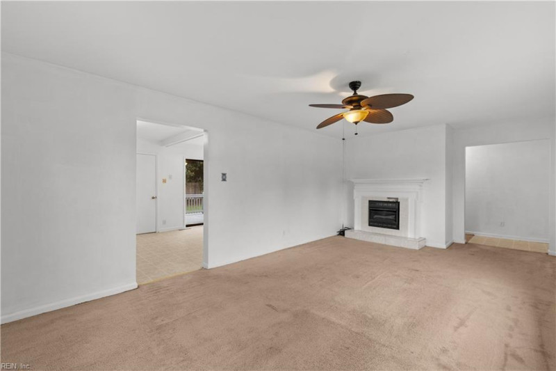 Photo 7 of 31 residential for sale in Portsmouth virginia