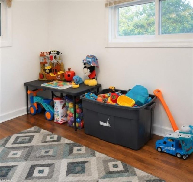 Photo 12 of 20 residential for sale in Portsmouth virginia