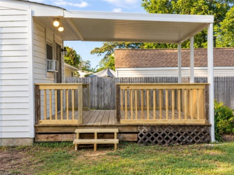 Photo 16 of 20 residential for sale in Portsmouth virginia