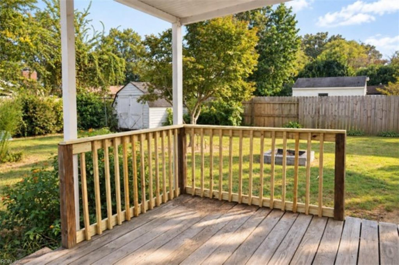 Photo 17 of 20 residential for sale in Portsmouth virginia