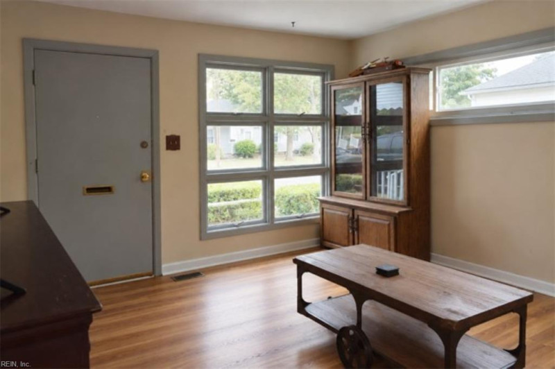 Photo 2 of 20 residential for sale in Portsmouth virginia