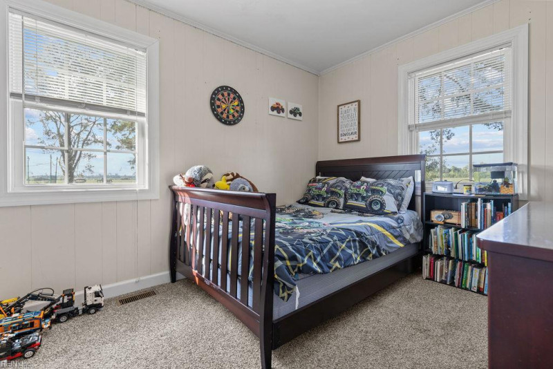 Photo 16 of 33 residential for sale in Southampton County virginia