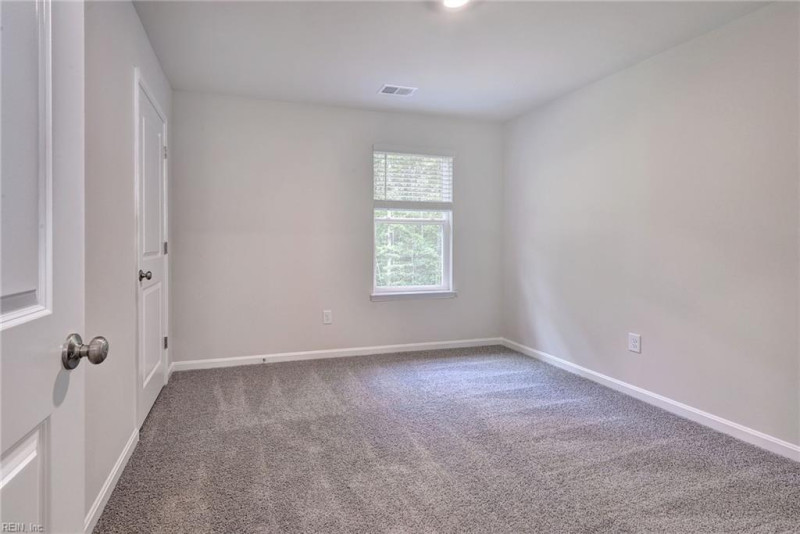 Photo 26 of 40 residential for sale in Gloucester County virginia