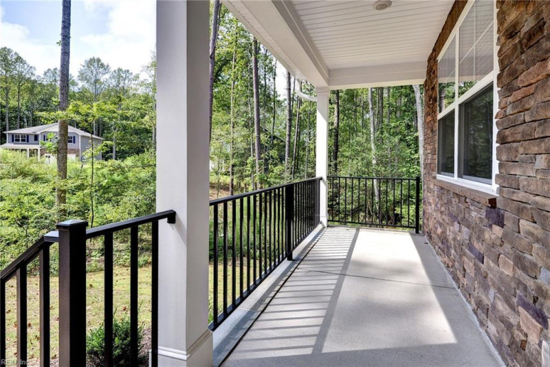 Photo 4 of 40 residential for sale in Gloucester County virginia
