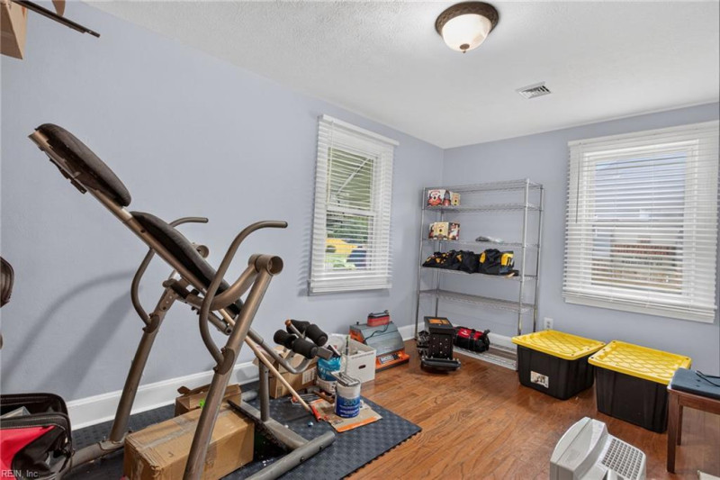 Photo 16 of 25 residential for sale in Portsmouth virginia Photo 16 of 25 residential for sale in Portsmouth virginia
