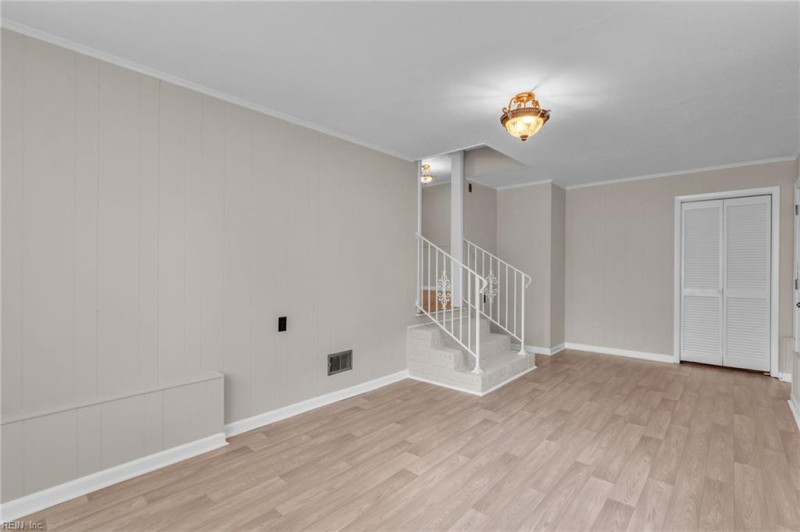 Photo 17 of 50 residential for sale in Chesapeake virginia