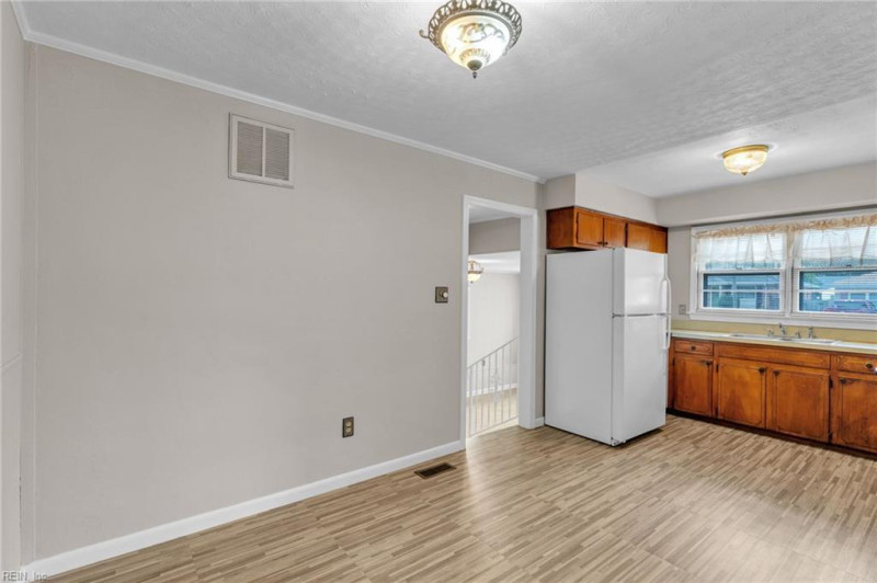 Photo 33 of 50 residential for sale in Chesapeake virginia