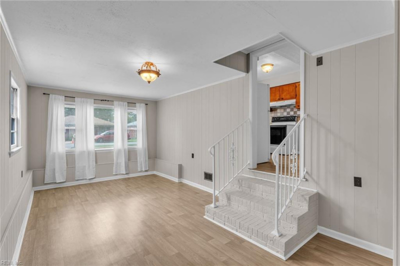 Photo 36 of 50 residential for sale in Chesapeake virginia