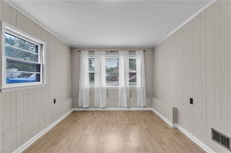 Photo 39 of 50 residential for sale in Chesapeake virginia