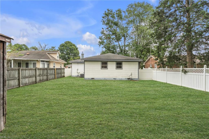 Photo 6 of 50 residential for sale in Chesapeake virginia