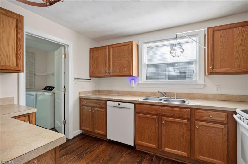 Photo 15 of 38 residential for sale in Norfolk virginia Photo 15 of 38 residential for sale in Norfolk virginia