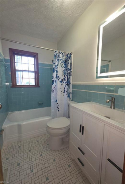Photo 10 of 17 residential for sale in Hampton virginia