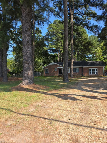 Photo 2 of 17 residential for sale in Hampton virginia