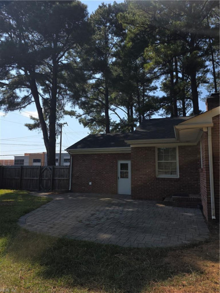 Photo 3 of 17 residential for sale in Hampton virginia