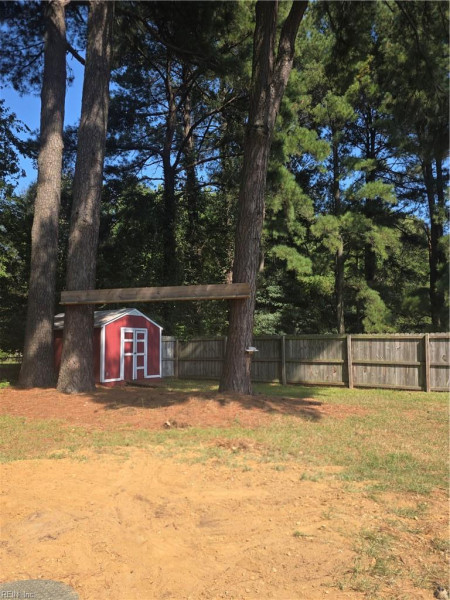 Photo 5 of 17 residential for sale in Hampton virginia