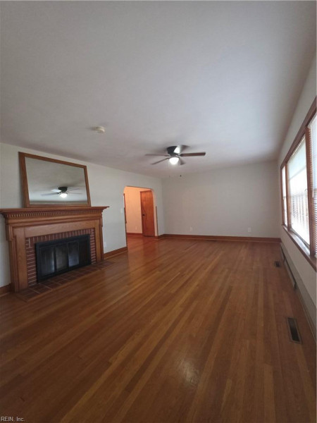 Photo 6 of 17 residential for sale in Hampton virginia