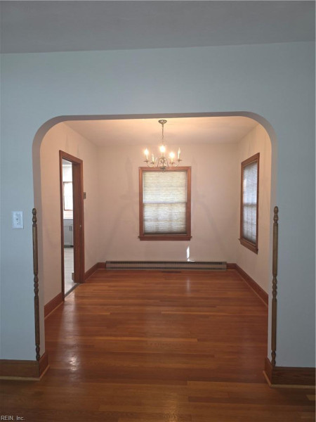 Photo 7 of 17 residential for sale in Hampton virginia