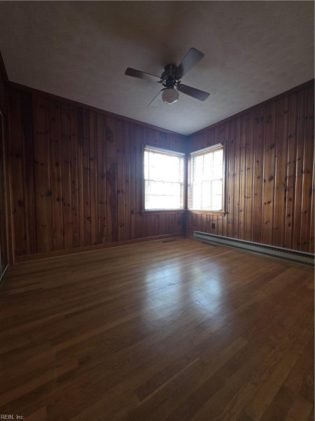 Photo 8 of 17 residential for sale in Hampton virginia