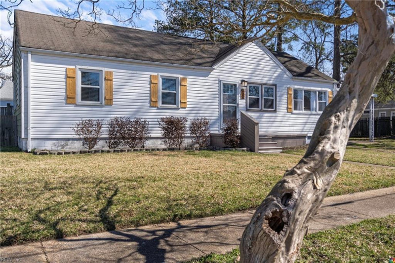 Photo 1 of 10 residential for sale in Norfolk virginia
