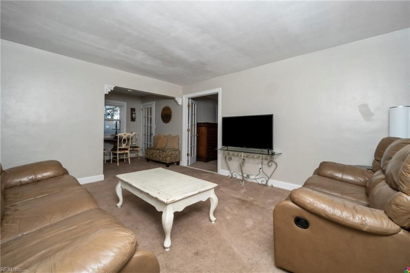 Photo 9 of 10 residential for sale in Norfolk virginia