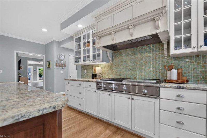 Photo 11 of 45 residential for sale in Virginia Beach virginia