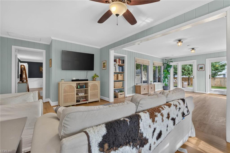 Photo 25 of 45 residential for sale in Virginia Beach virginia