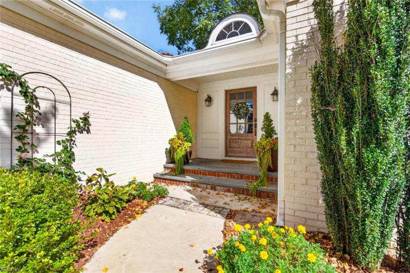 Photo 3 of 45 residential for sale in Virginia Beach virginia