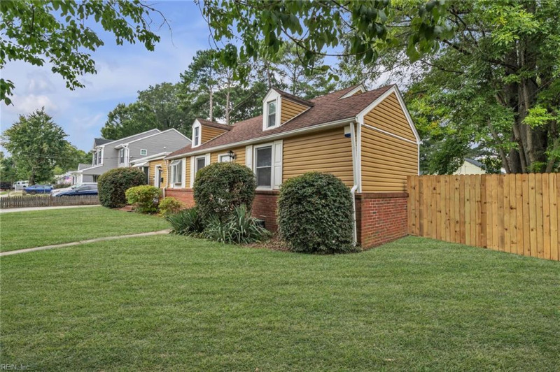 Photo 3 of 39 residential for sale in Norfolk virginia Photo 3 of 39 residential for sale in Norfolk virginia