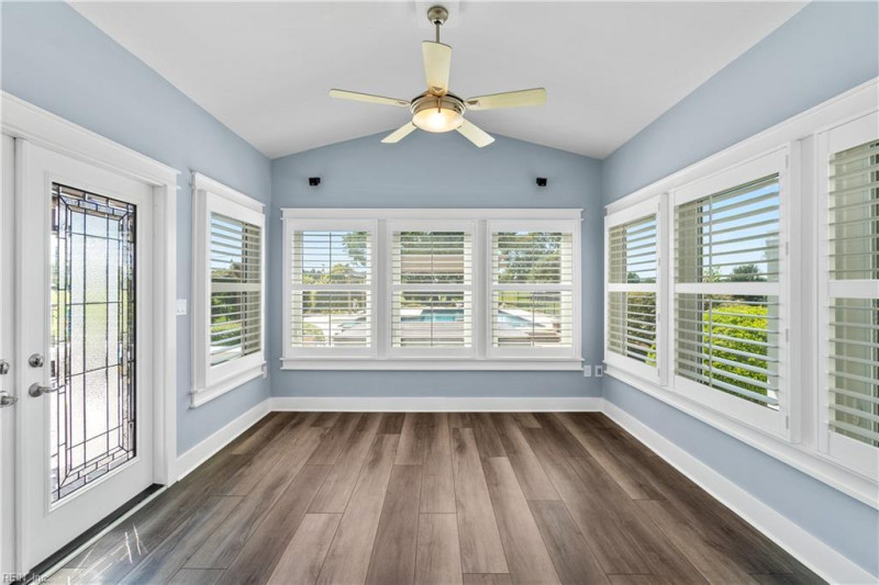 Photo 18 of 50 residential for sale in Currituck County virginia