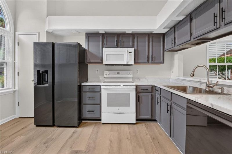 Photo 6 of 50 residential for sale in Chesapeake virginia Photo 6 of 50 residential for sale in Chesapeake virginia