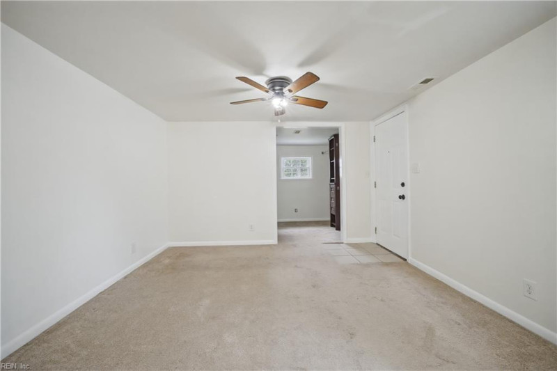 Photo 10 of 18 residential for sale in Virginia Beach virginia