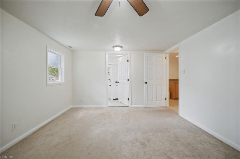 Photo 13 of 18 residential for sale in Virginia Beach virginia