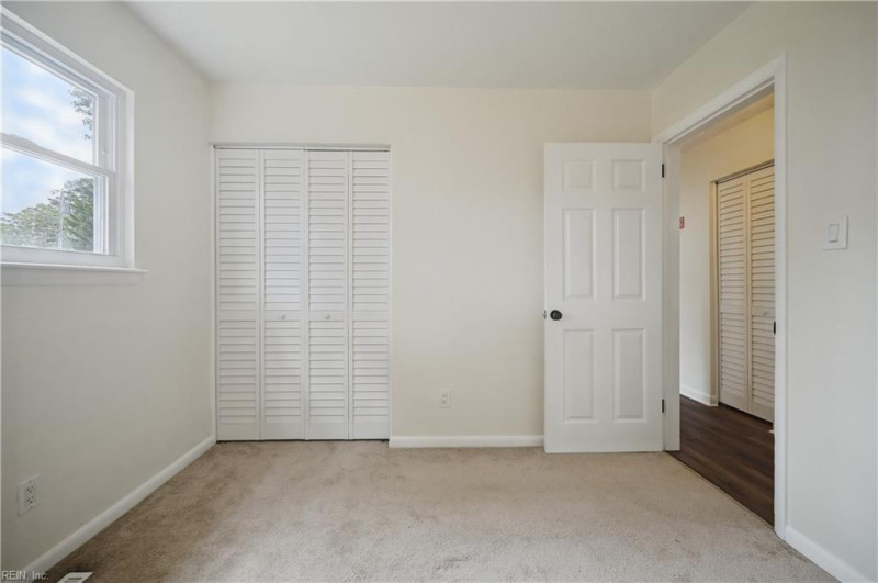 Photo 5 of 18 residential for sale in Virginia Beach virginia