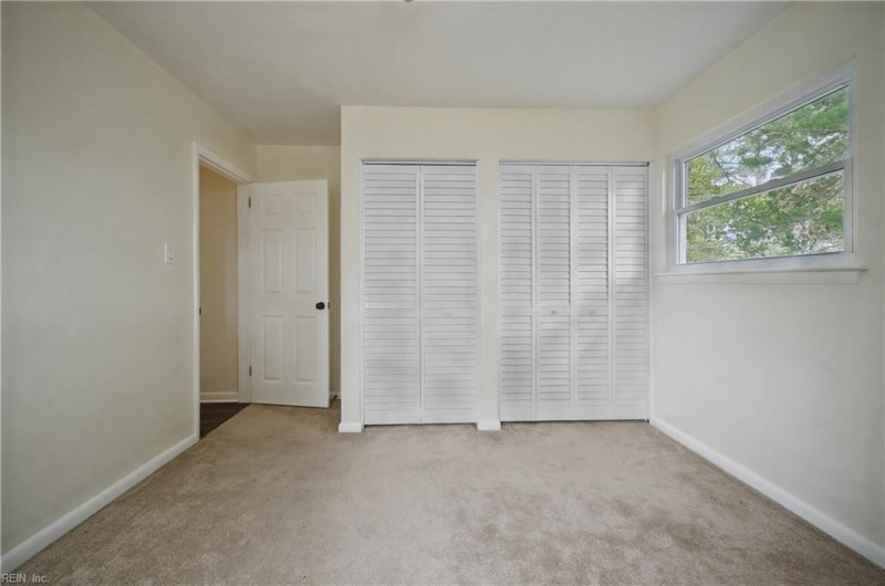 Photo 6 of 18 residential for sale in Virginia Beach virginia