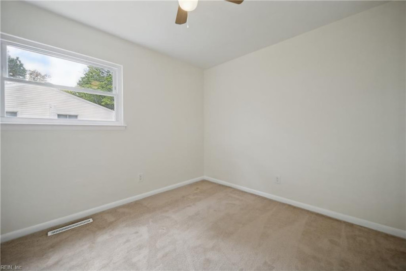 Photo 7 of 18 residential for sale in Virginia Beach virginia