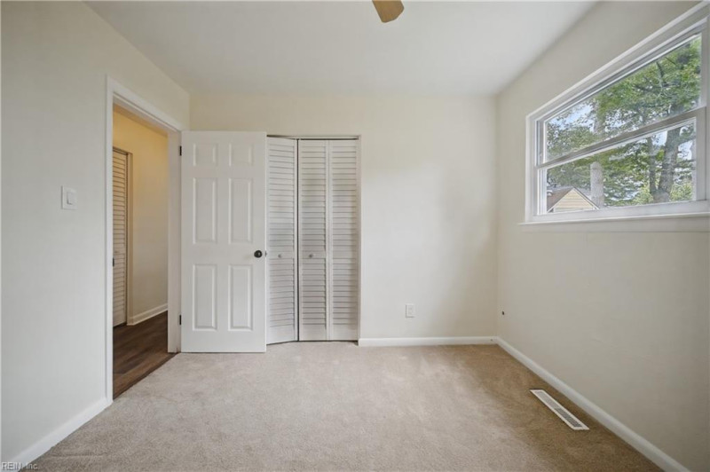 Photo 8 of 18 residential for sale in Virginia Beach virginia