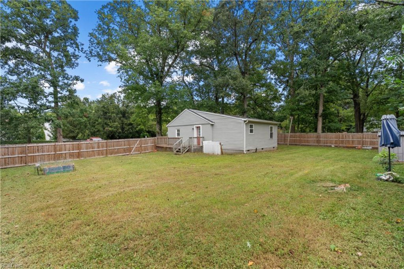 Photo 33 of 40 residential for sale in James City County virginia