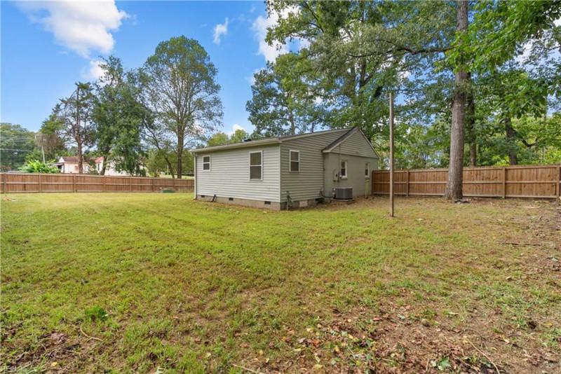 Photo 36 of 40 residential for sale in James City County virginia