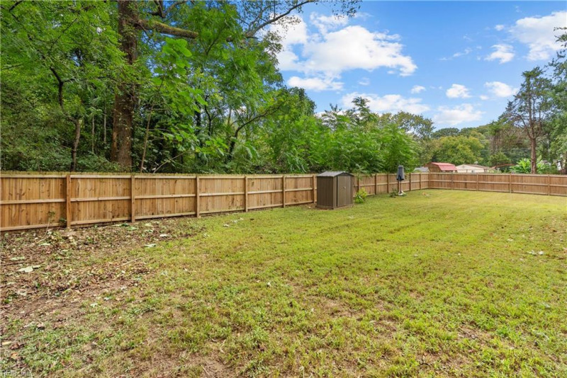Photo 37 of 40 residential for sale in James City County virginia