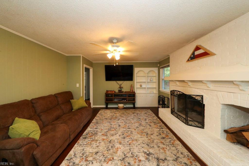 Photo 17 of 30 residential for sale in Chesapeake virginia Photo 17 of 30 residential for sale in Chesapeake virginia