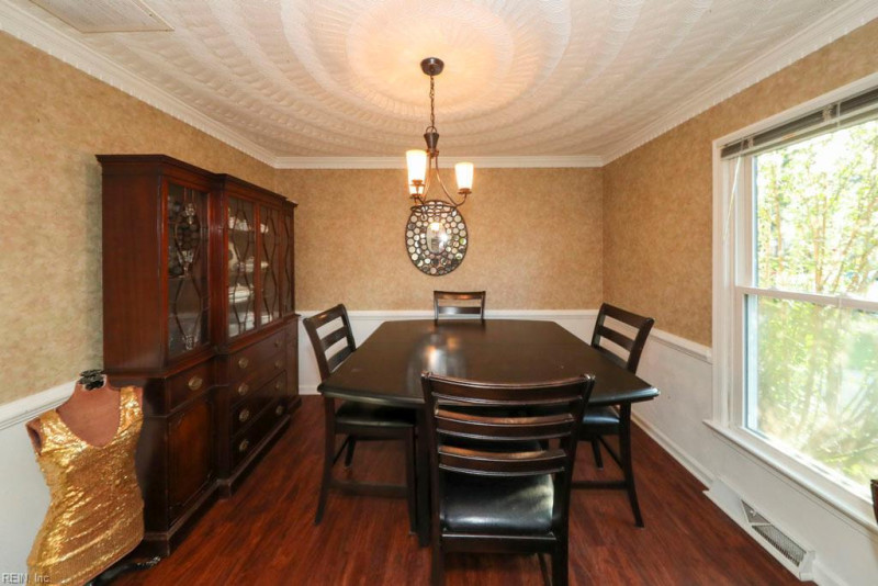 Photo 4 of 30 residential for sale in Chesapeake virginia Photo 4 of 30 residential for sale in Chesapeake virginia