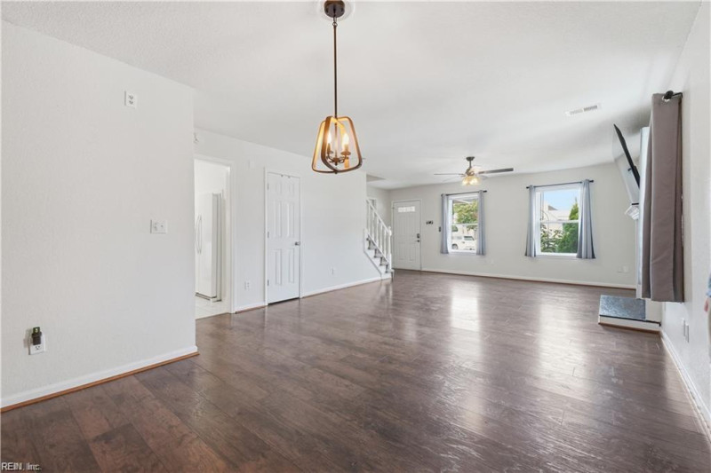 Photo 16 of 48 residential for sale in Virginia Beach virginia