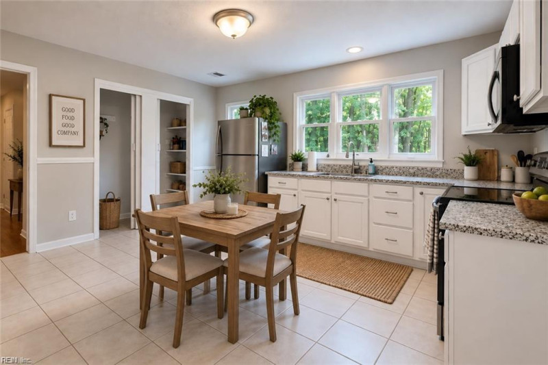 Photo 17 of 48 residential for sale in Virginia Beach virginia