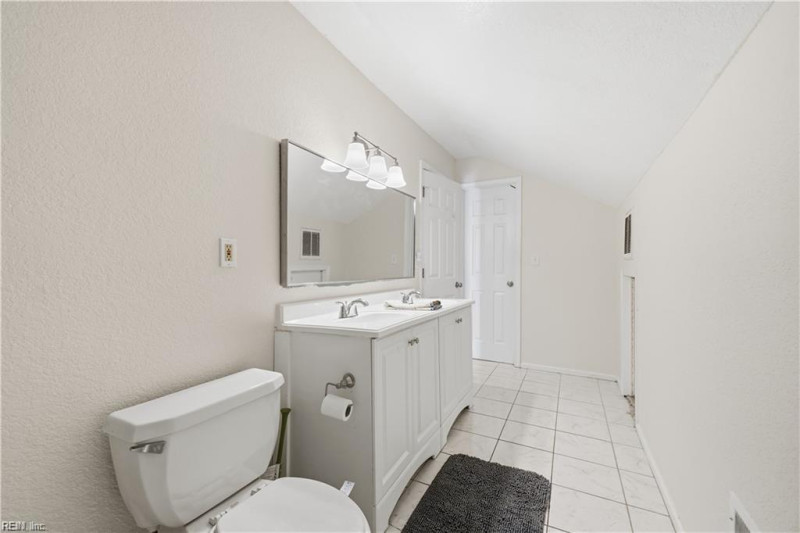 Photo 20 of 48 residential for sale in Virginia Beach virginia