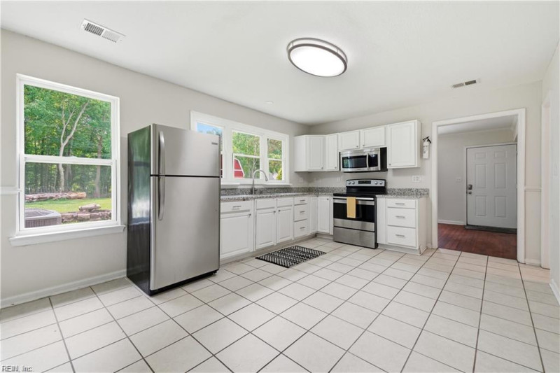 Photo 26 of 48 residential for sale in Virginia Beach virginia