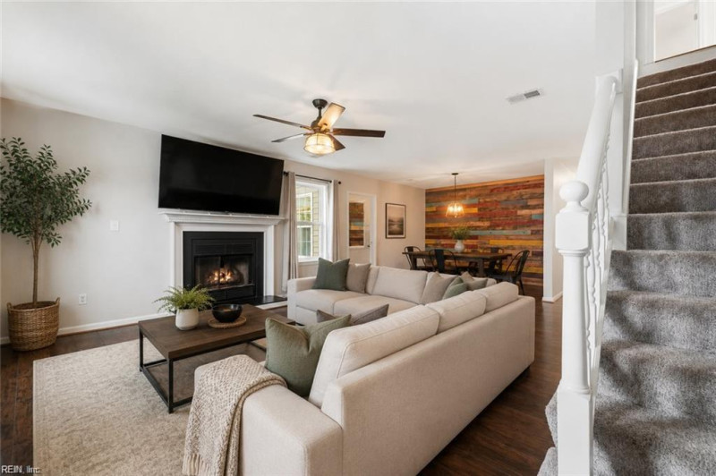 Photo 5 of 48 residential for sale in Virginia Beach virginia