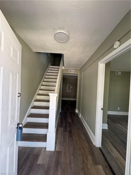 Photo 3 of 15 residential for sale in Newport News virginia Photo 3 of 15 residential for sale in Newport News virginia
