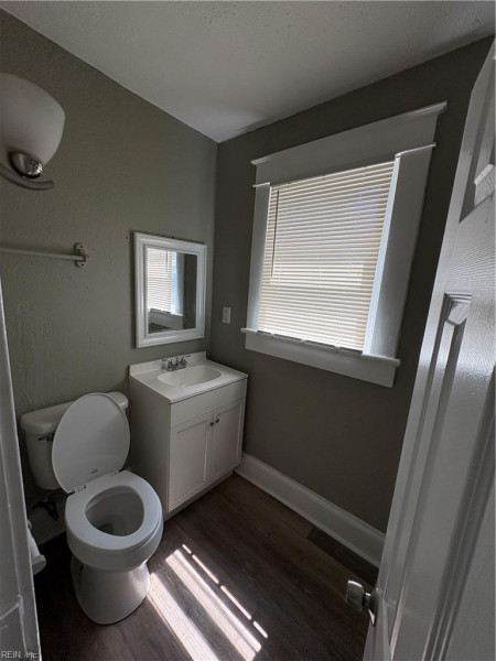 Photo 6 of 15 residential for sale in Newport News virginia Photo 6 of 15 residential for sale in Newport News virginia