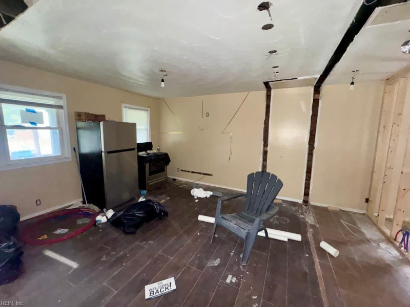 Photo 3 of 10 residential for sale in Newport News virginia Photo 3 of 10 residential for sale in Newport News virginia