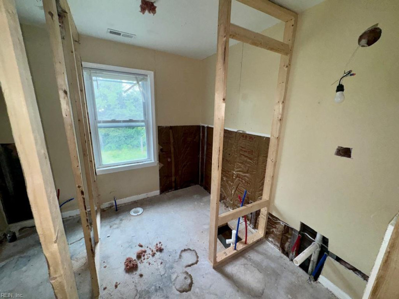 Photo 5 of 10 residential for sale in Newport News virginia Photo 5 of 10 residential for sale in Newport News virginia